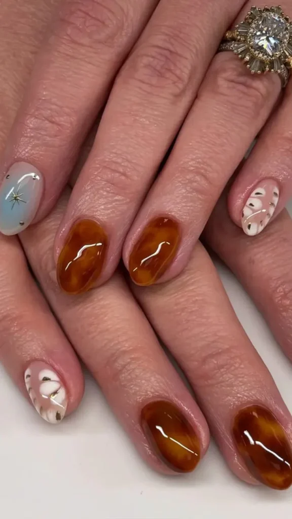 Shell Accents Summer Vacation Nails
