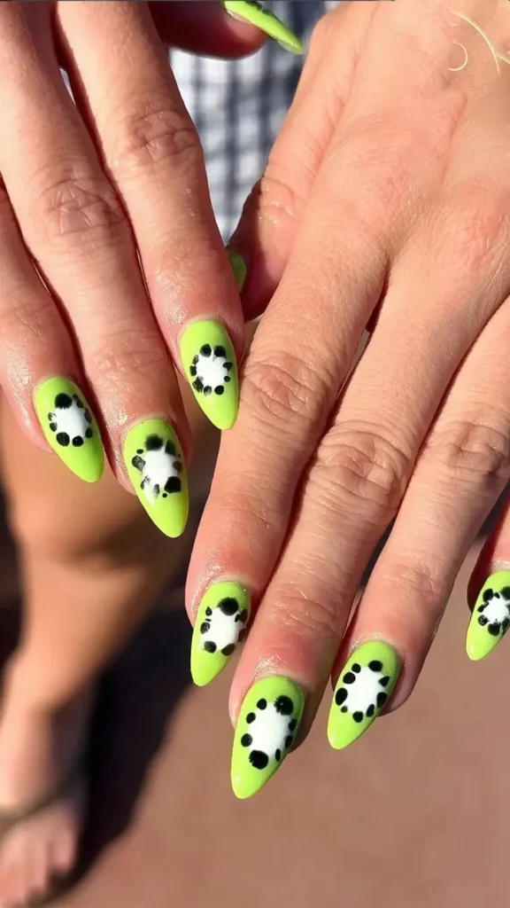 Kiwi Cool Dots Fruit Nail